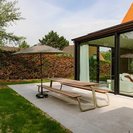 Modern Cozy - La Madrague